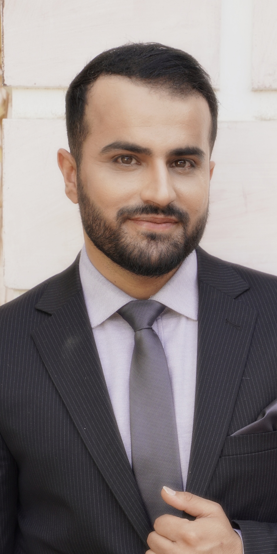 حسین خستو